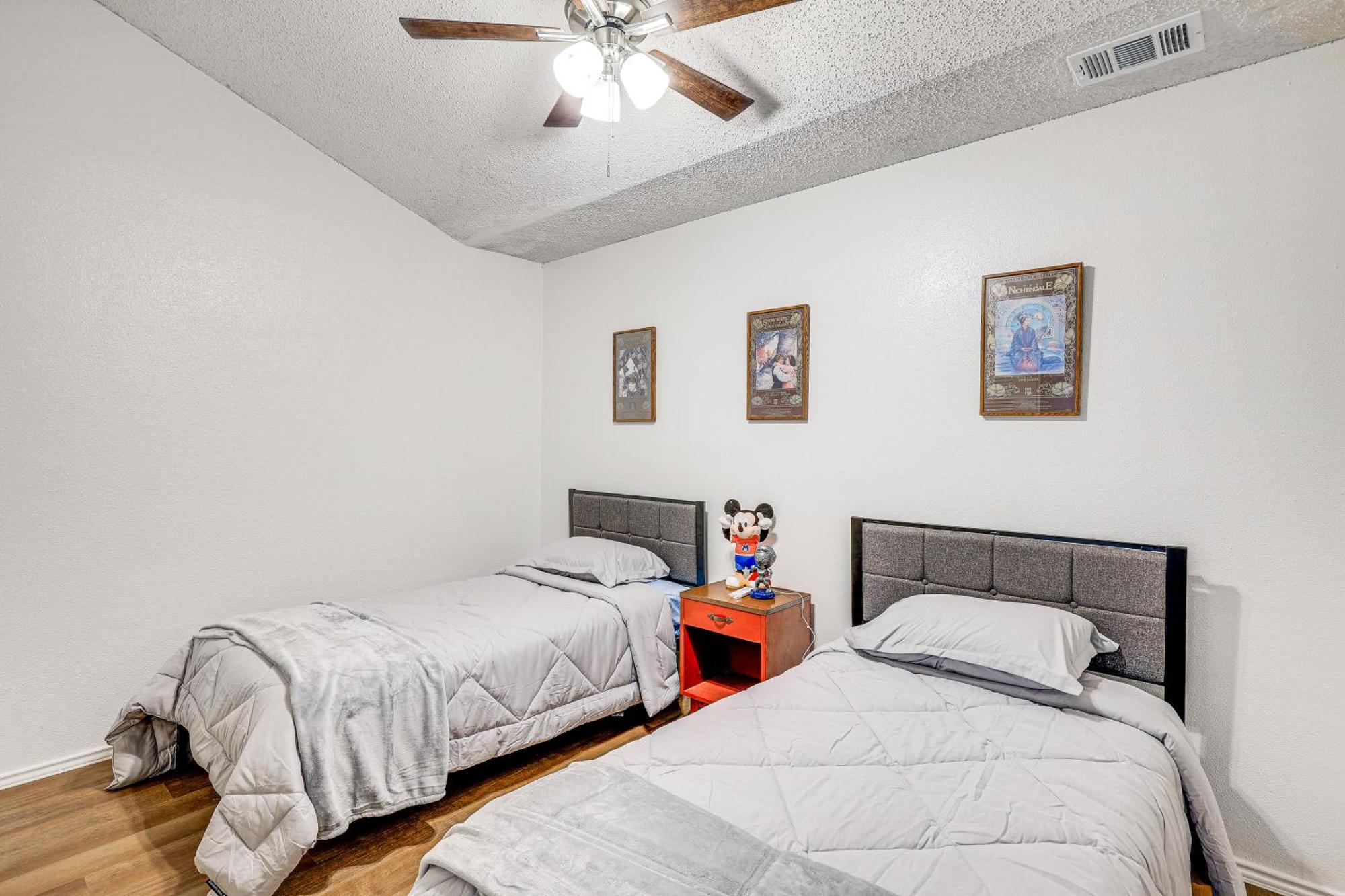 Spacious San Antonio Home Google Fiber, Game Room エクステリア 写真