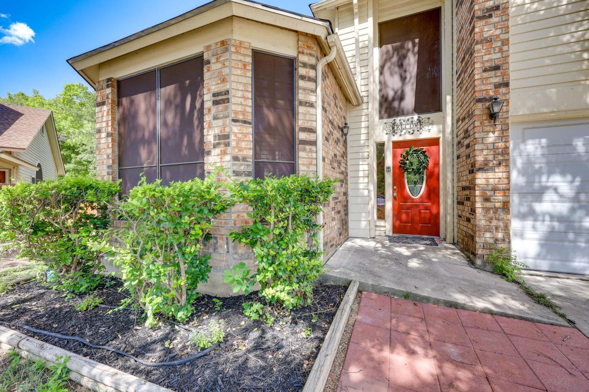 Spacious San Antonio Home Google Fiber, Game Room エクステリア 写真