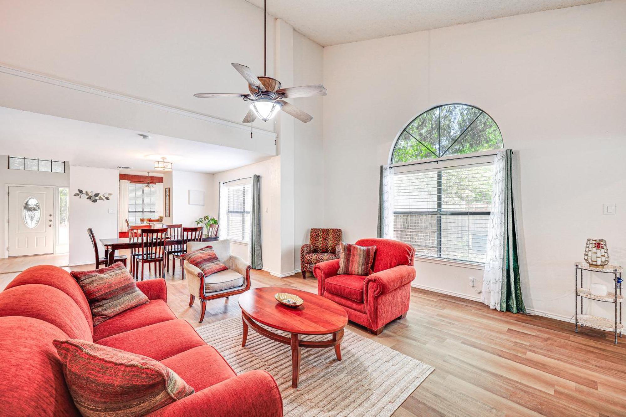 Spacious San Antonio Home Google Fiber, Game Room エクステリア 写真