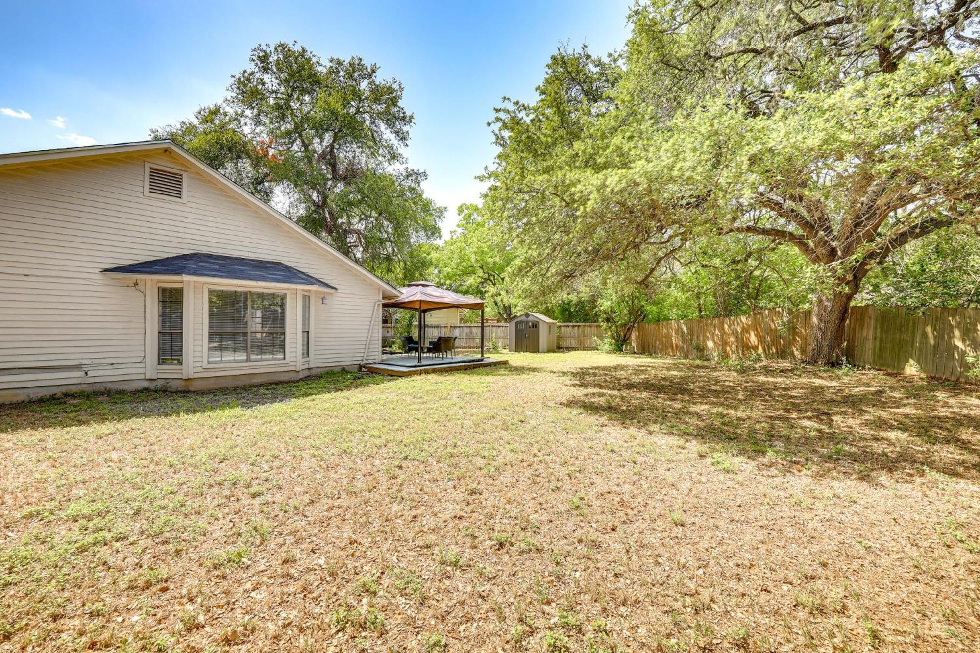 Spacious San Antonio Home Google Fiber, Game Room エクステリア 写真