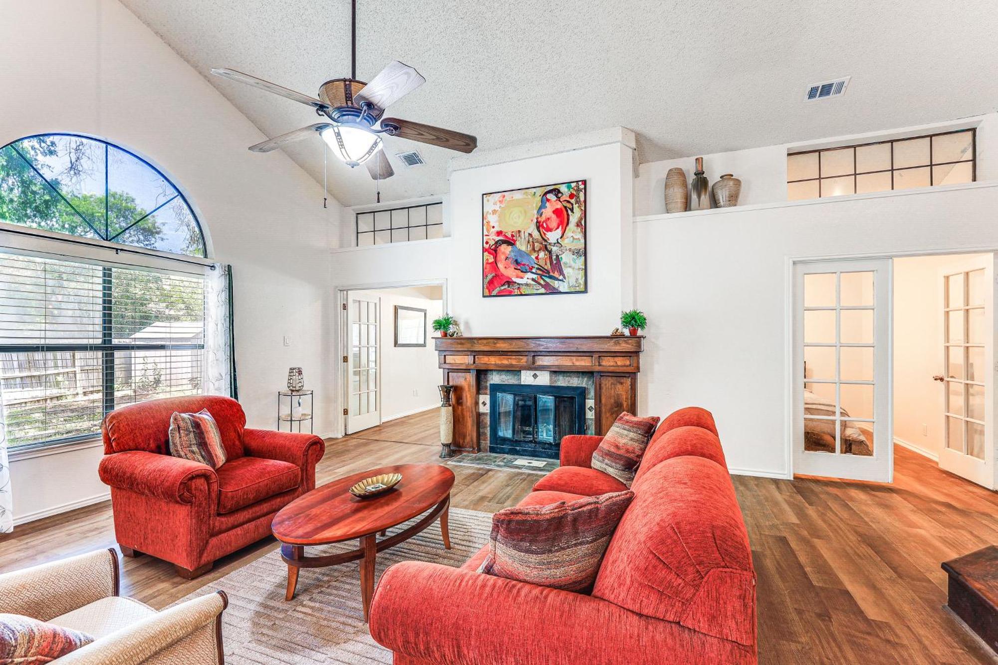 Spacious San Antonio Home Google Fiber, Game Room エクステリア 写真